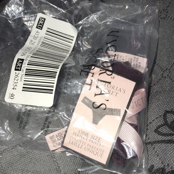 Victoria’s Secret Dark Violet the Lacie OS thong New - Picture 3 of 4